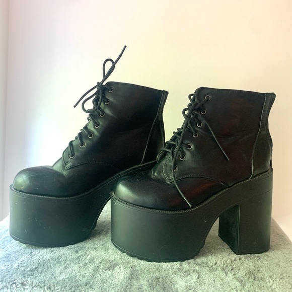 Dolls Kill Platform Boots - Picture 2 of 3